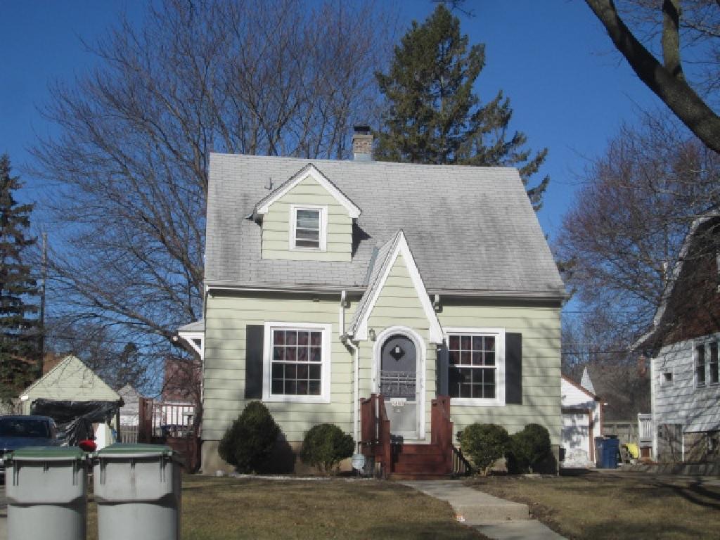 5887 N 41st St, Milwaukee, WI 53209