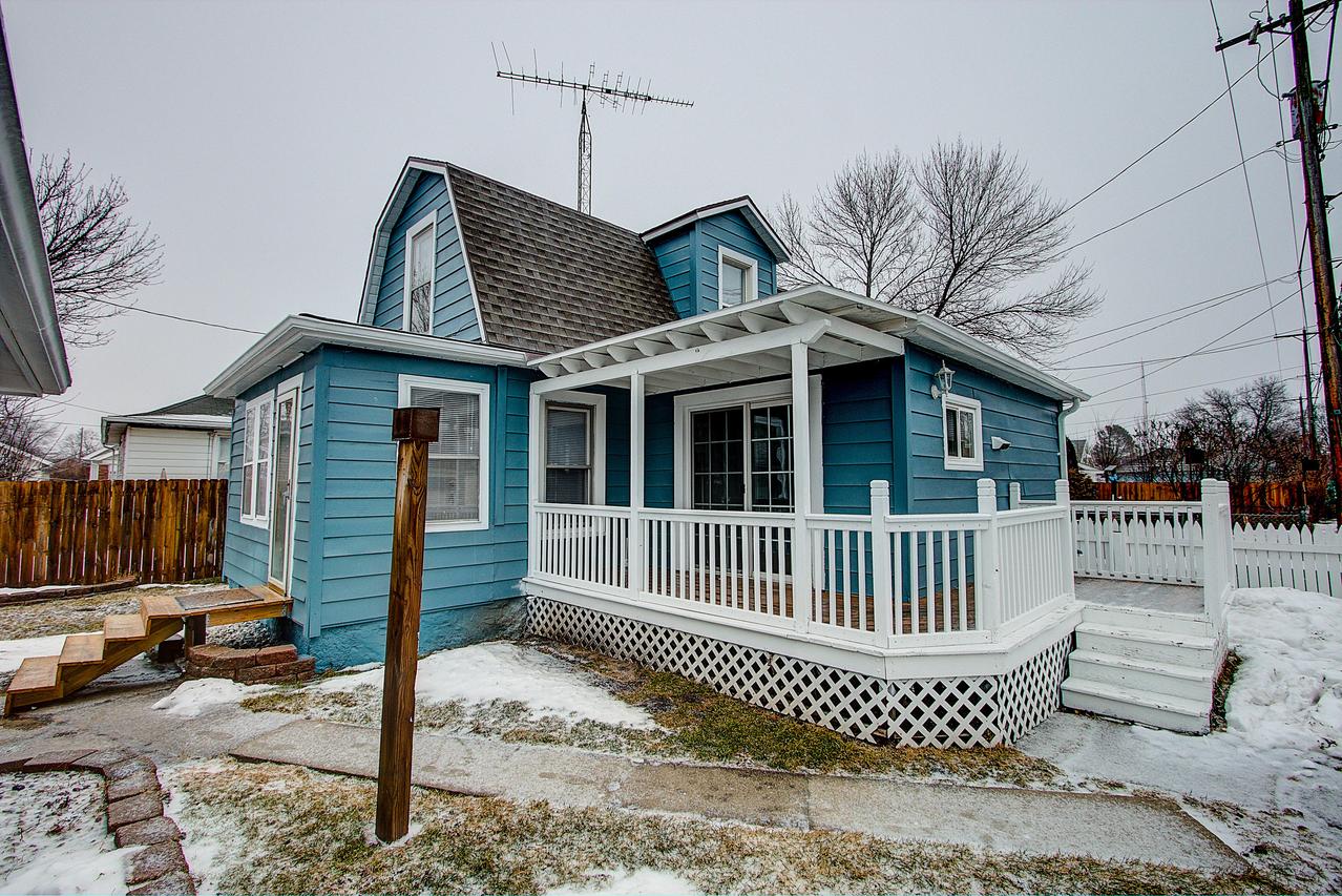 2317 Charles St., Racine, WI 53402