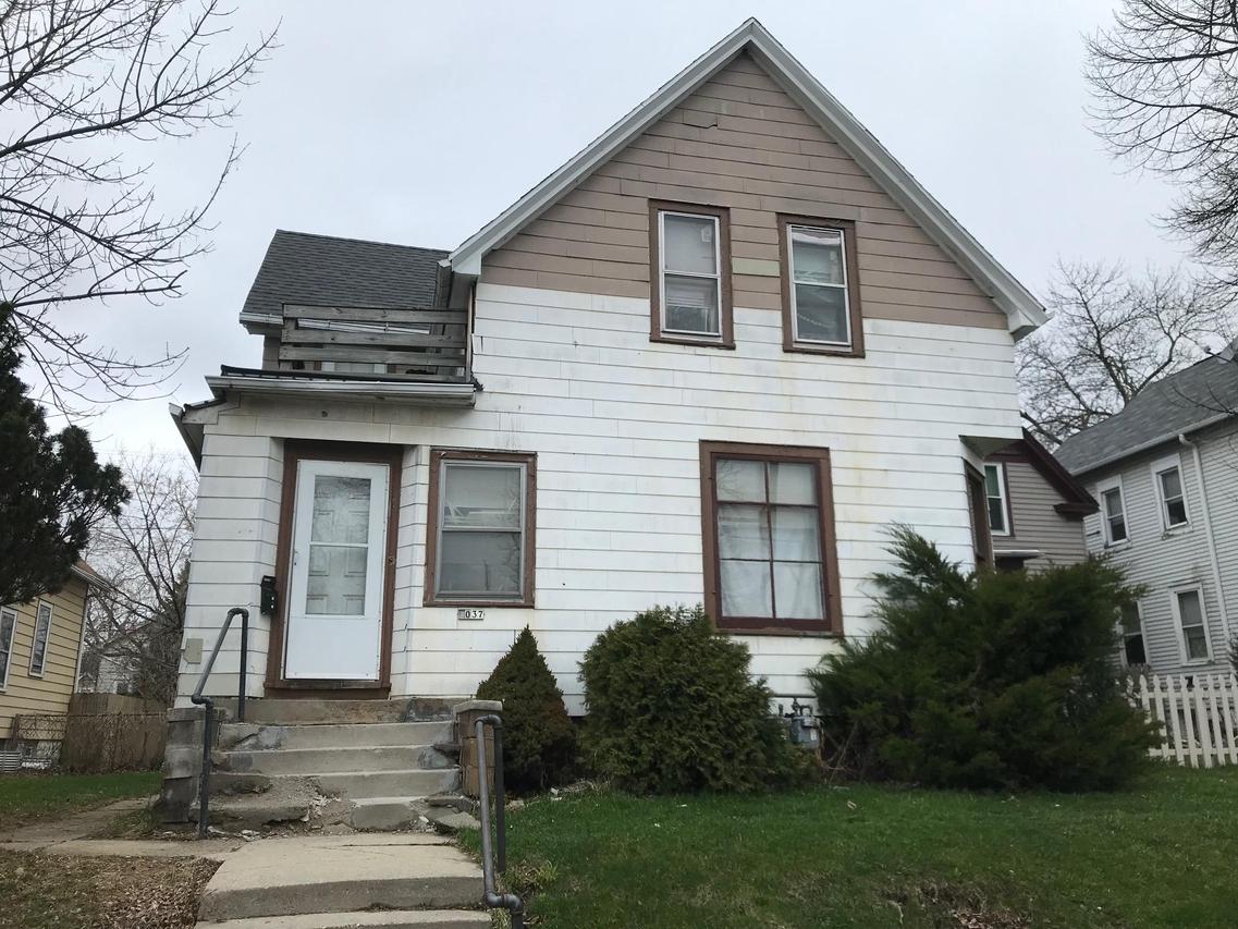 3037 N Holton St. #3037A, Milwaukee, WI 53212