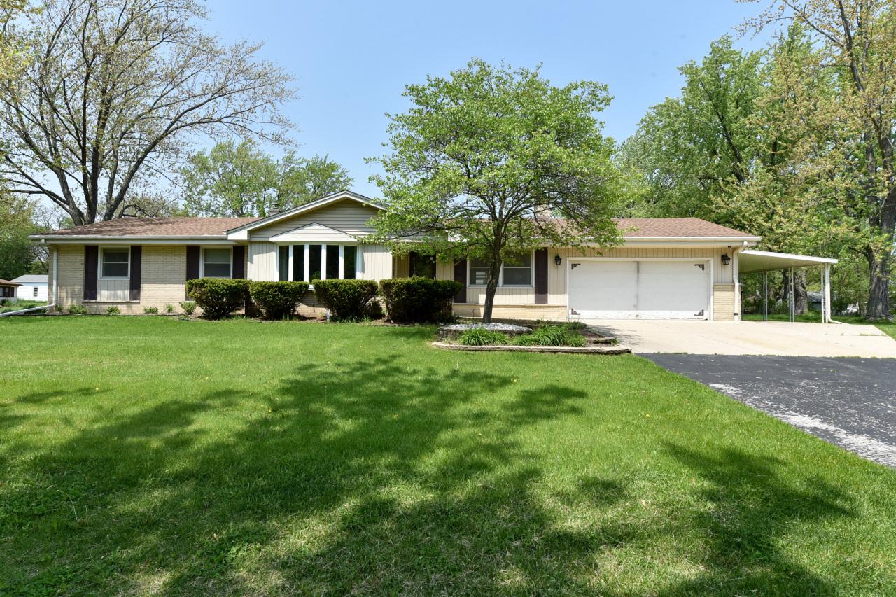 10212 W Ruby Ave, Wauwatosa, WI 53225