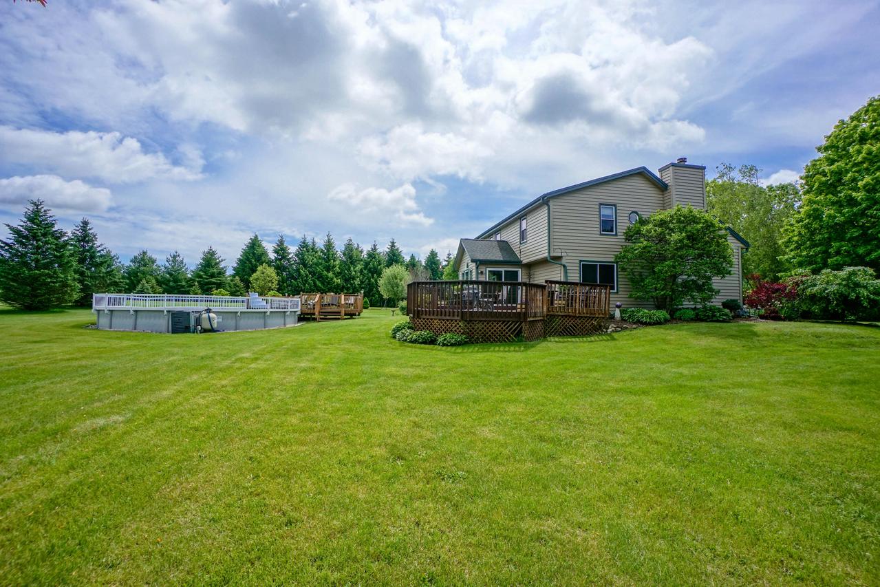 W300N8814 County Rd., Merton, WI 53029