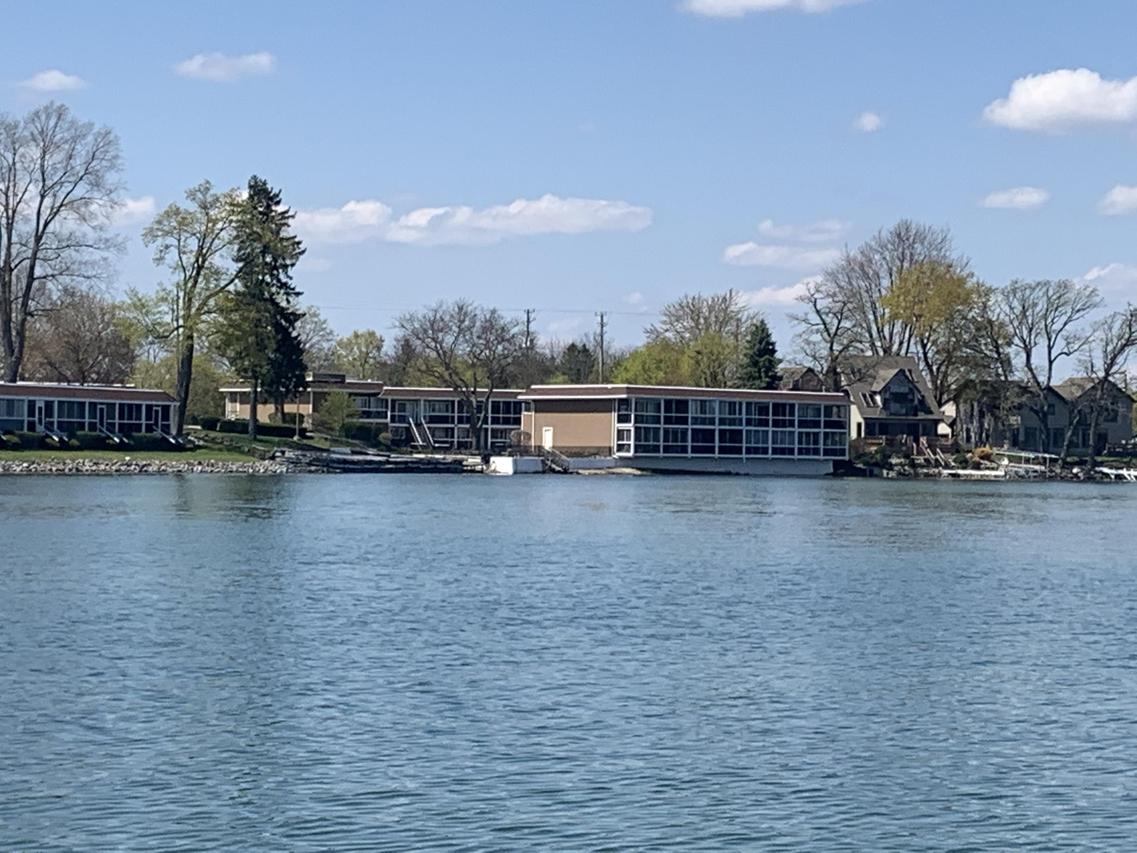 2501 S Browns Lake #A7, Burlington, WI 53105