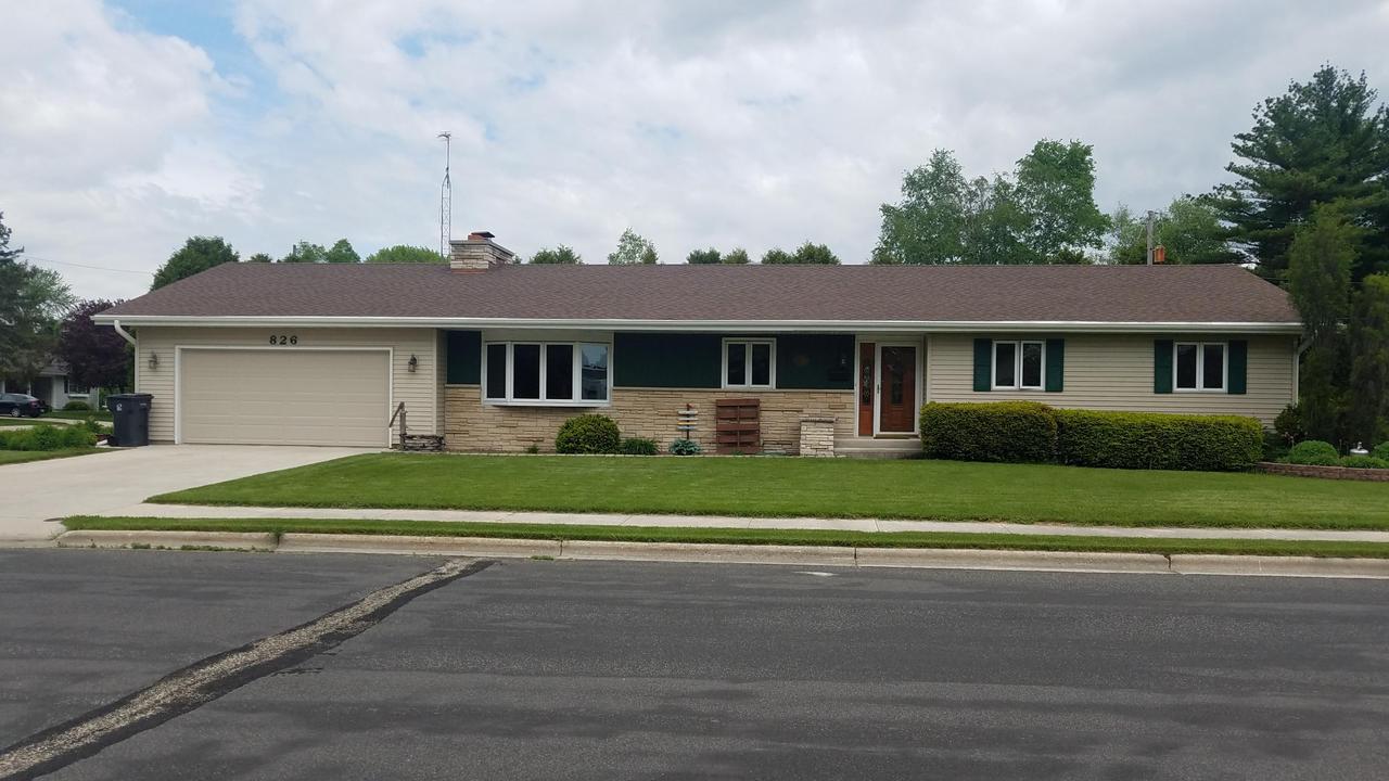 826 Huron Ave, Oostburg, WI 53070