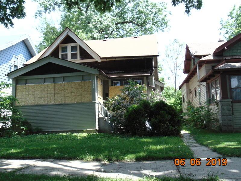 2226 N 51st St, Milwaukee, WI 53208