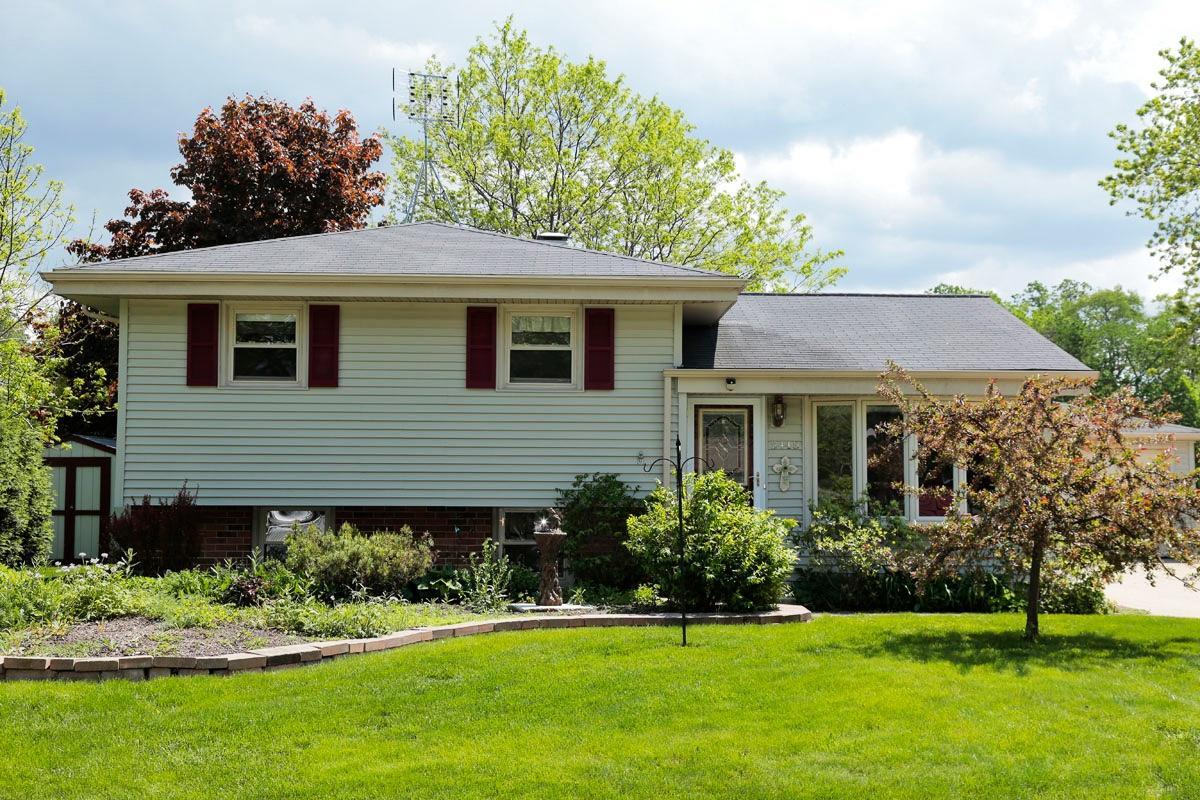 2445 Bittersweet Ct., Caledonia, WI 53402