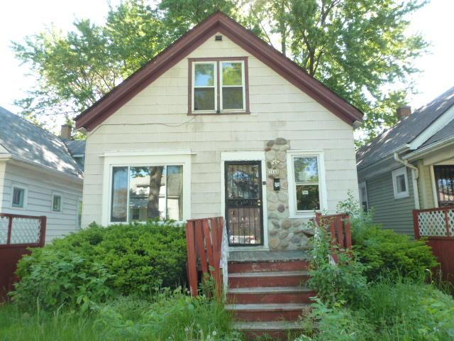 5040 N 39th St, Milwaukee, WI 53209