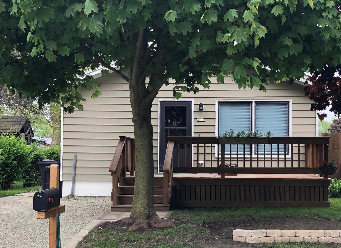 3117 Hickory Grove, Mount Pleasant, WI 53403