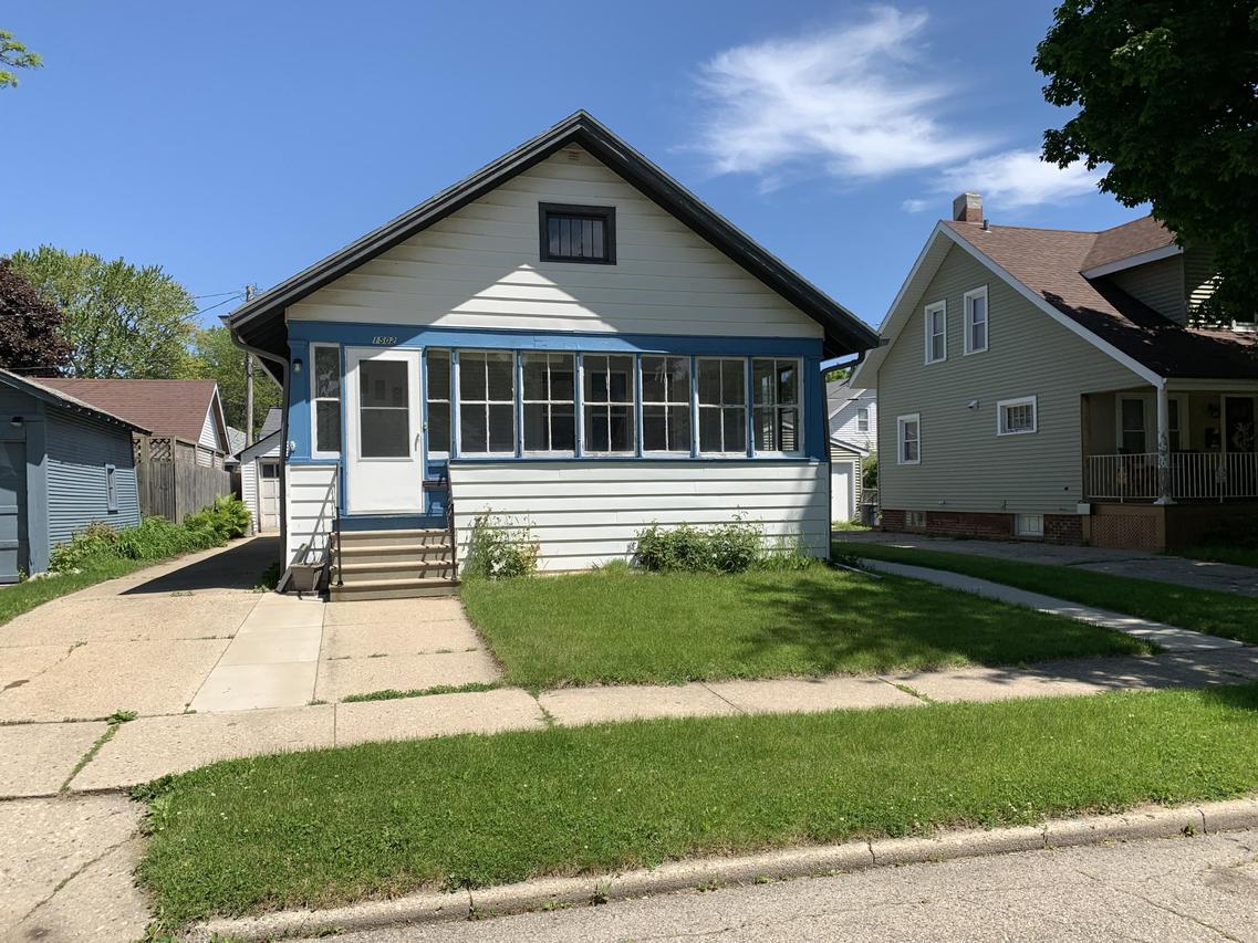 1502 73rd St, Kenosha, WI 53143