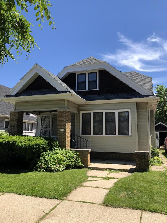 3020 N 58th St, Milwaukee, WI 53210