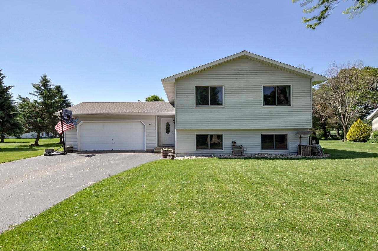6187 Oakbrook Dr, Lyons, WI 53105