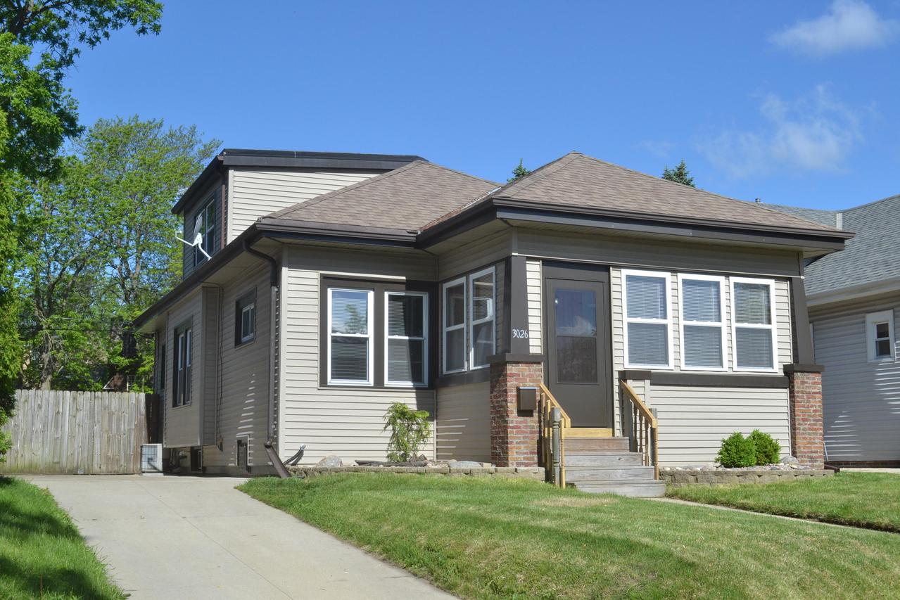 3026 Elm Ln, Racine, WI 53405