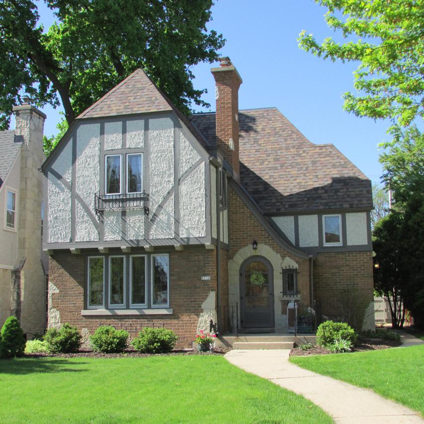 8716 Jackson Park, Wauwatosa, WI 53226