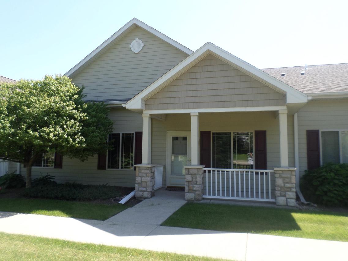 2940 21 St #5, Kenosha, WI 53140