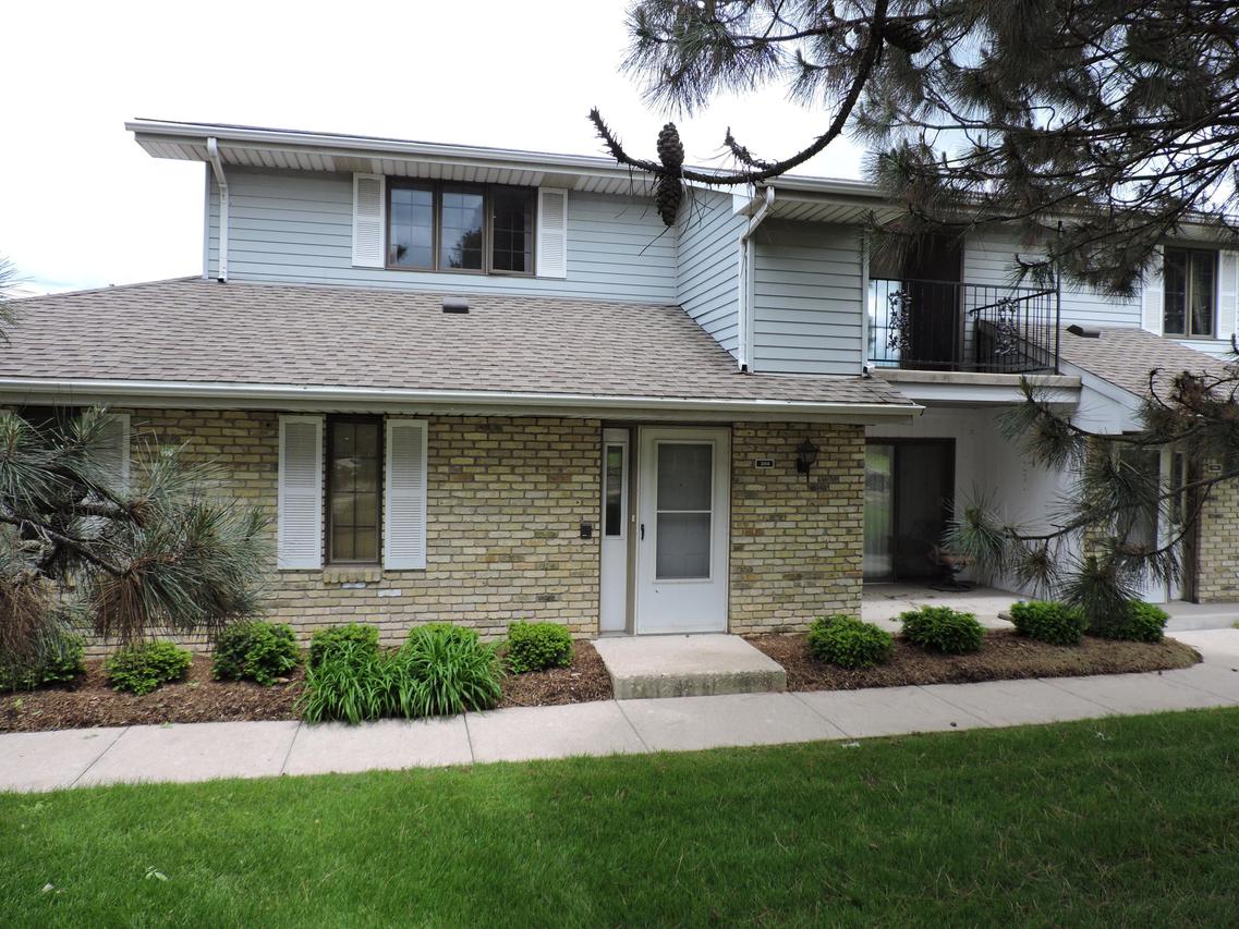 1455 Sun Valley #204, Mount Pleasant, WI 53406