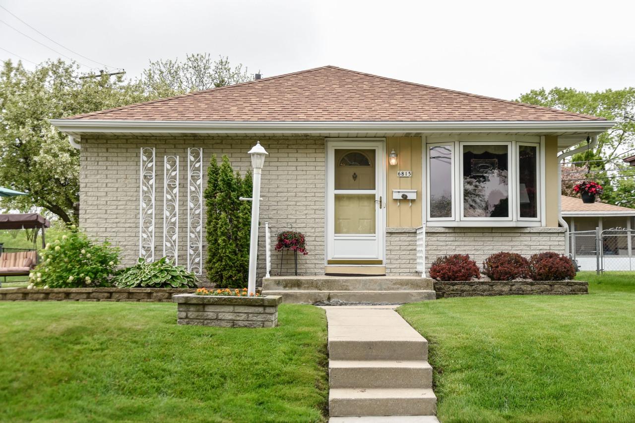 6815 S 19th St., Milwaukee, WI 53221