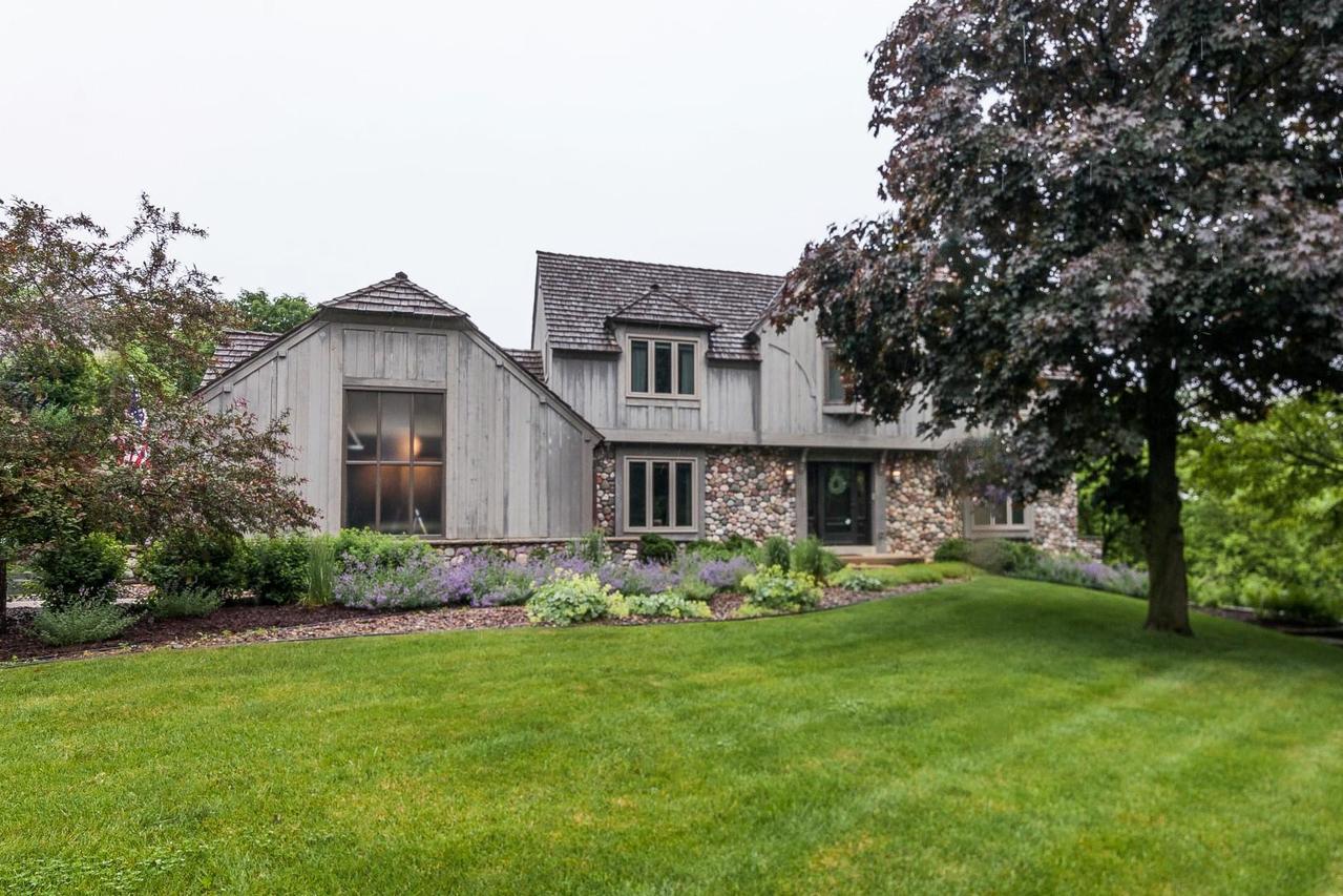 W265N7330 Thousand Oaks Dr, Lisbon, WI 53089