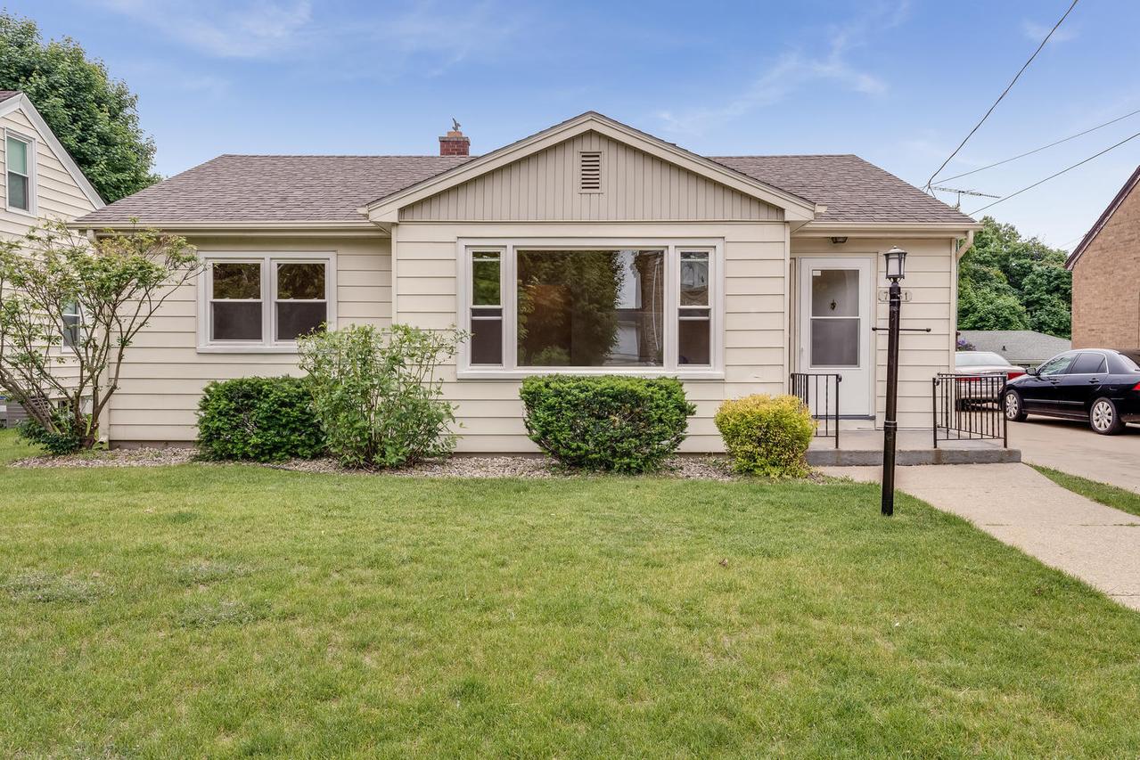 7761 7th Ave, Kenosha, WI 53140