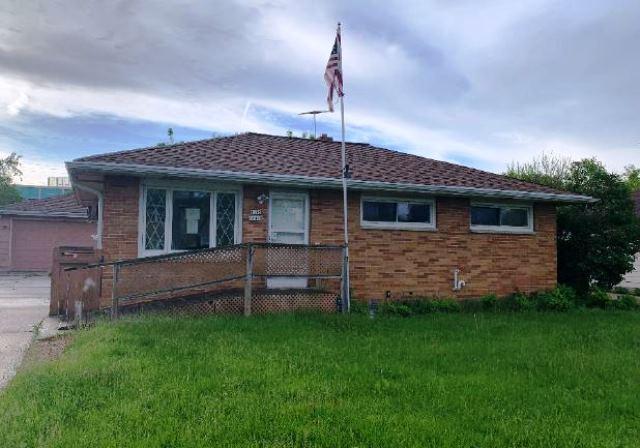 W148N8838 Jefferson Ave, Menomonee Falls, WI 53051