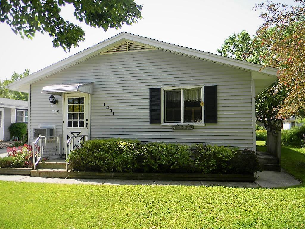 1231 Pershing Ave., Sheboygan, WI 53083