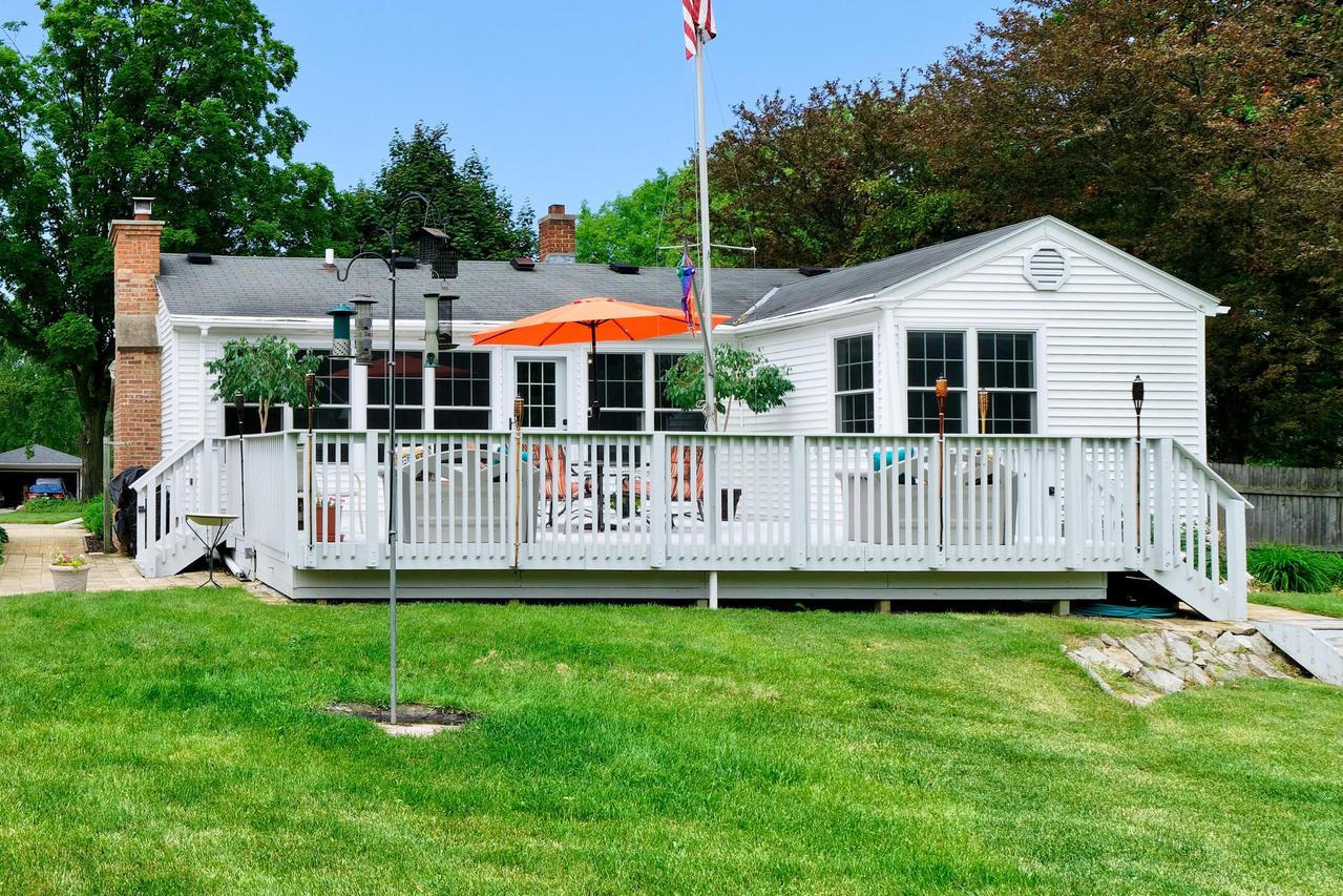 3705 E Garden Pl, Oak Creek, WI 53154