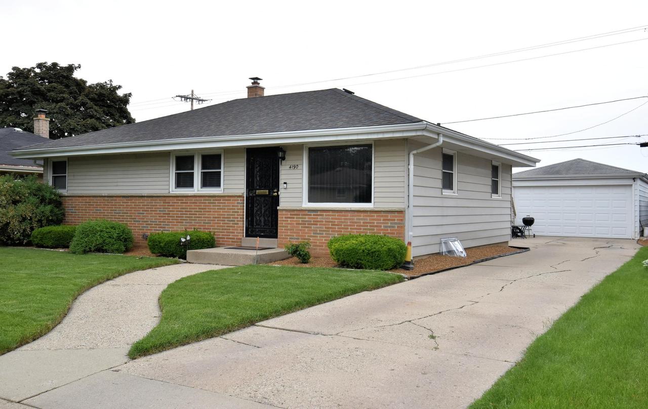 4190 N 77th St, Milwaukee, WI 53222