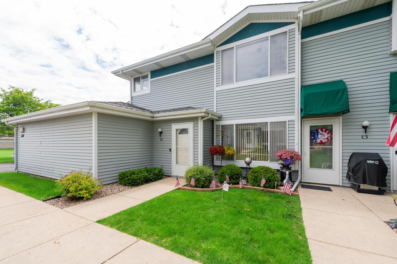 1118 S Sunnyslope Dr #C4, Mount Pleasant, WI 53406