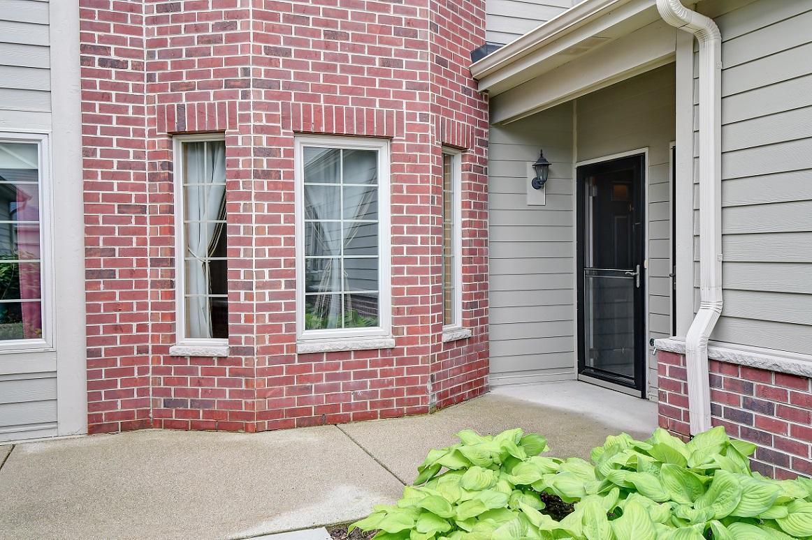 4844 S Forest Ridge, New Berlin, WI 53151