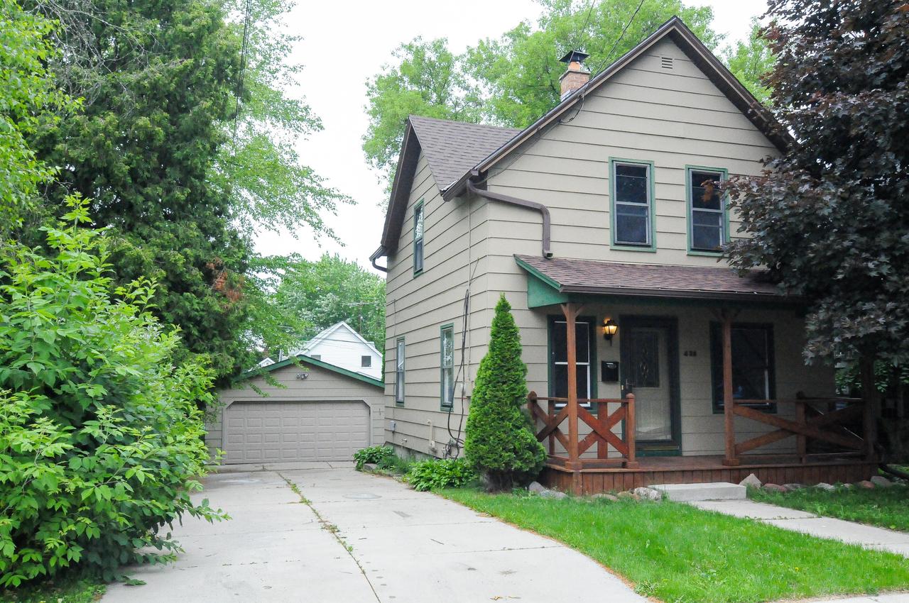 438 Pleasant  Ave., Hartford, WI 53027
