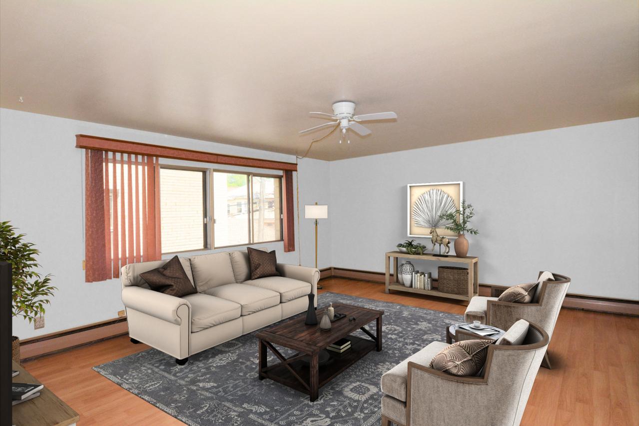 4434 N Oakland Ave #206, Shorewood, WI 53211
