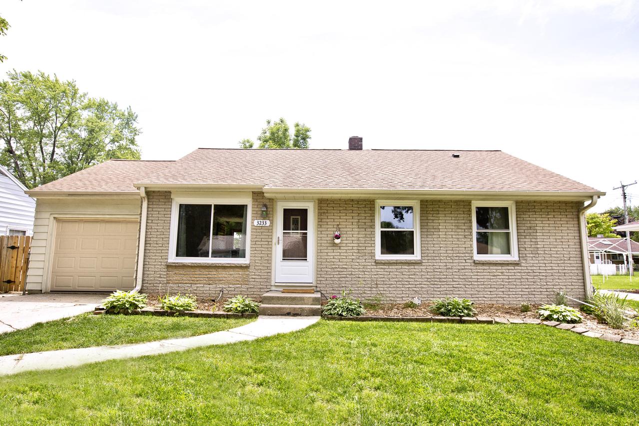 3233 W Birchwood Ave., Milwaukee, WI 53221