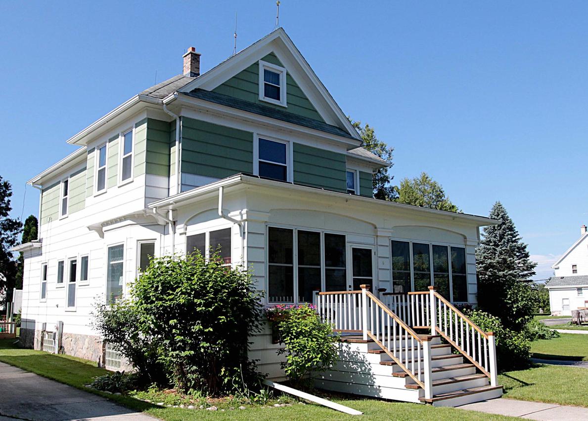 929 Kensington Ave., Plymouth, WI 53073