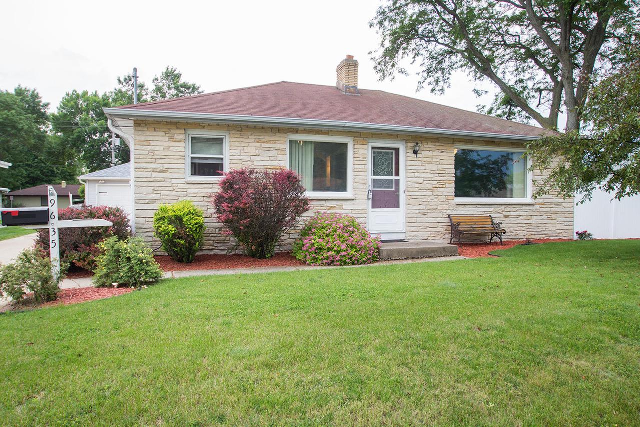 9635 W Morgan Ave, Milwaukee, WI 53228