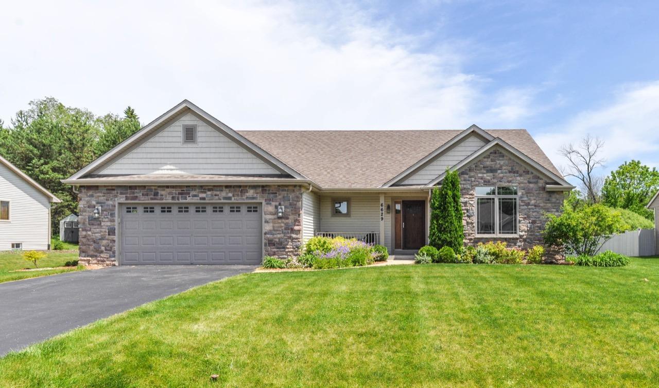 6629 Medley Dr., Caledonia, WI 53402