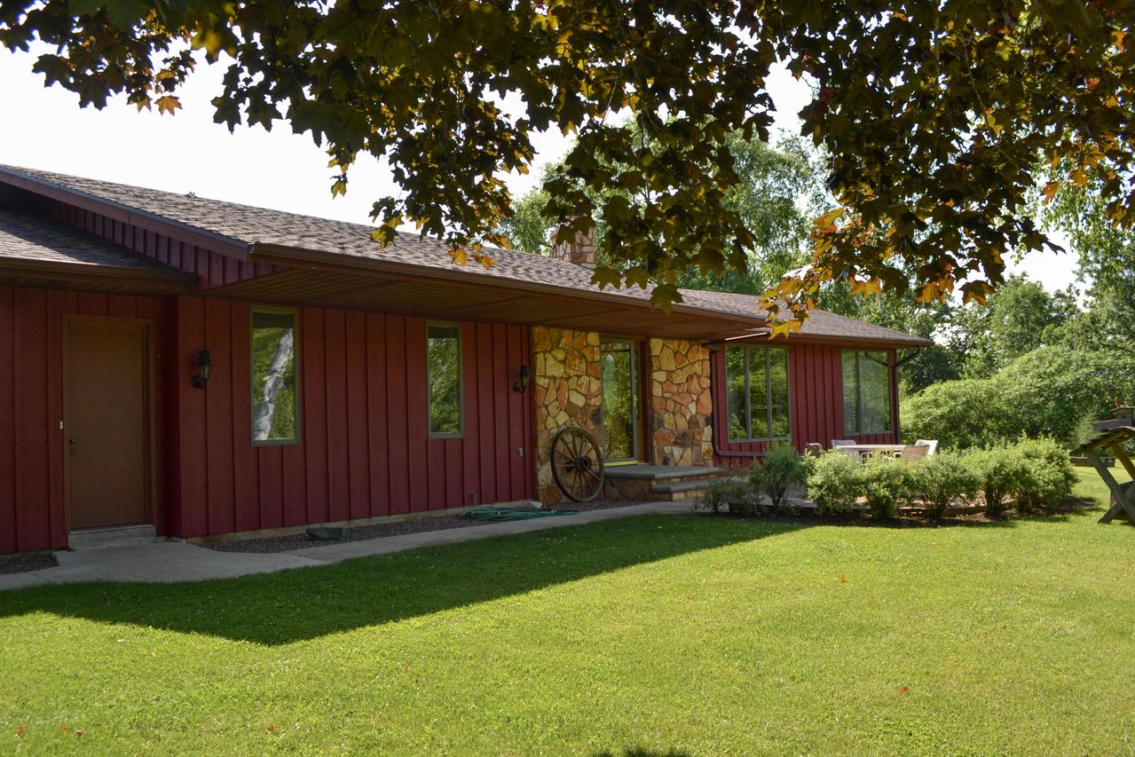 N4426 Hilltop Ln., West Kewaunee, WI 54216