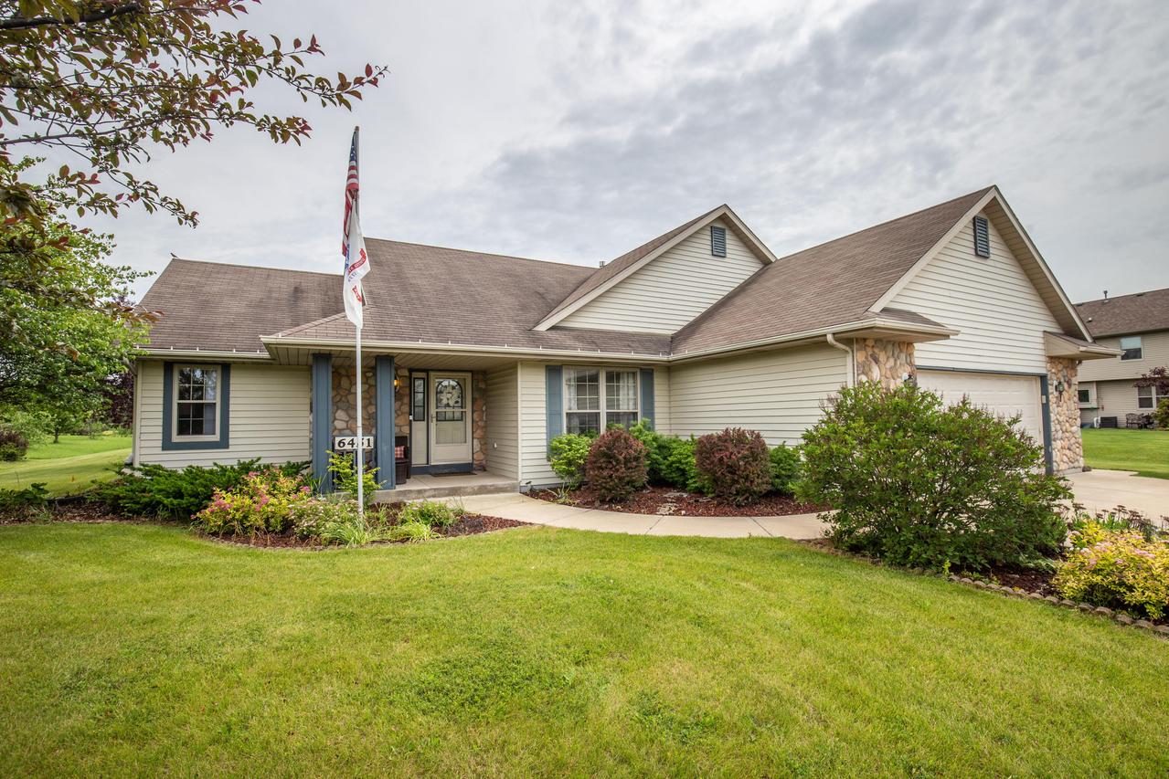 6451 102nd St, Pleasant Prairie, WI 53158