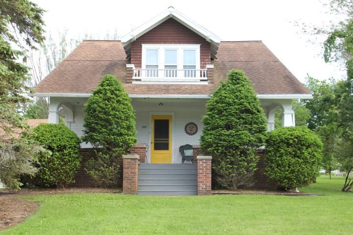 349 Lincoln Ave, Cleveland, WI 53015