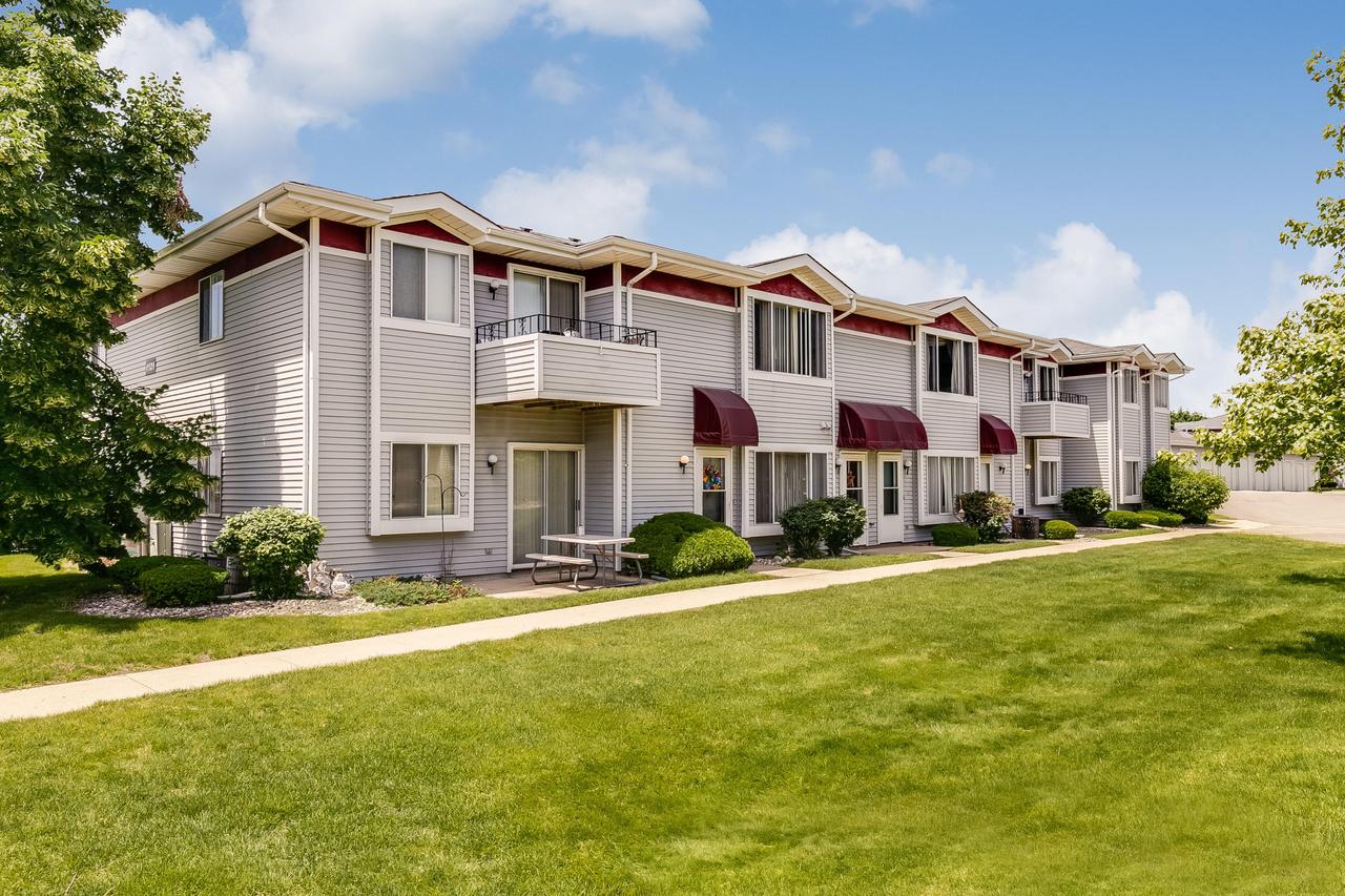 1121 S Sunnyslope Dr. #2, Mount Pleasant, WI 53406