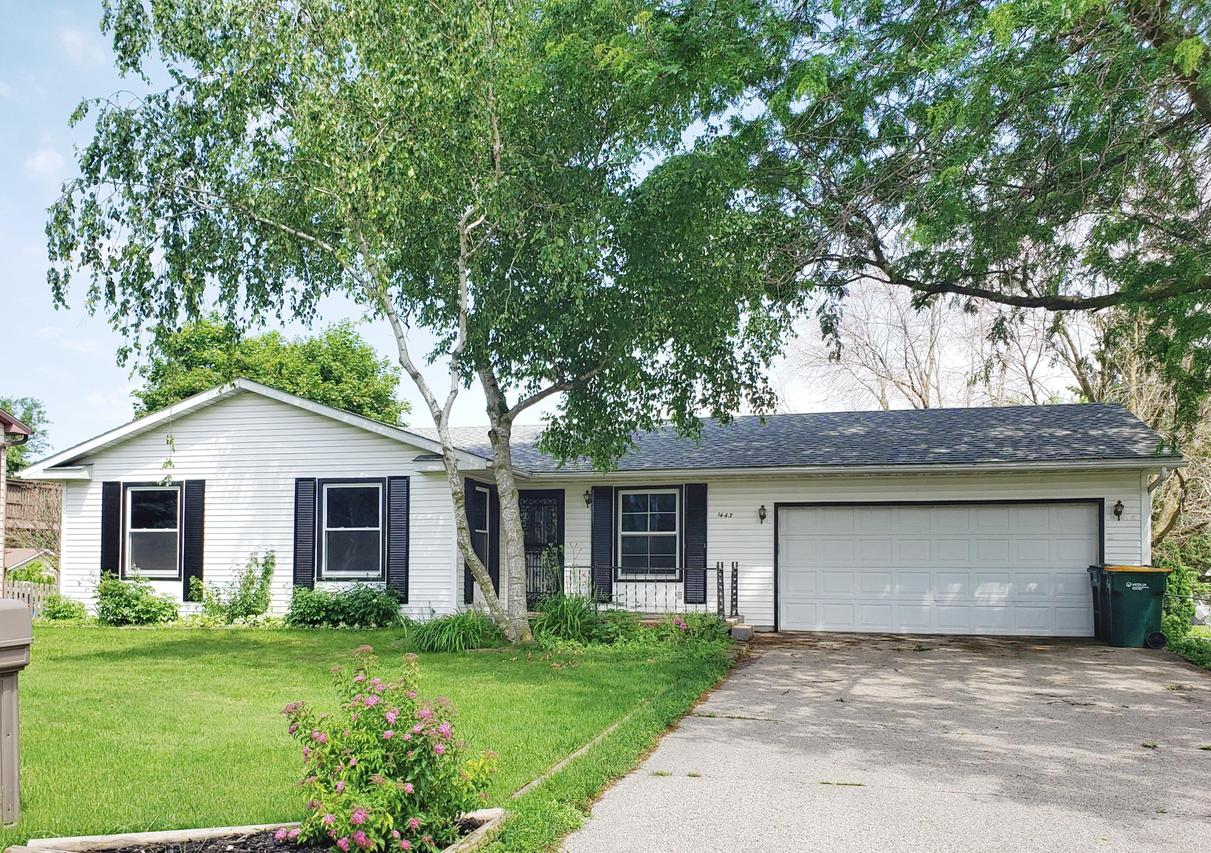 1443 Lakeview Dr, Fort Atkinson, WI 53538