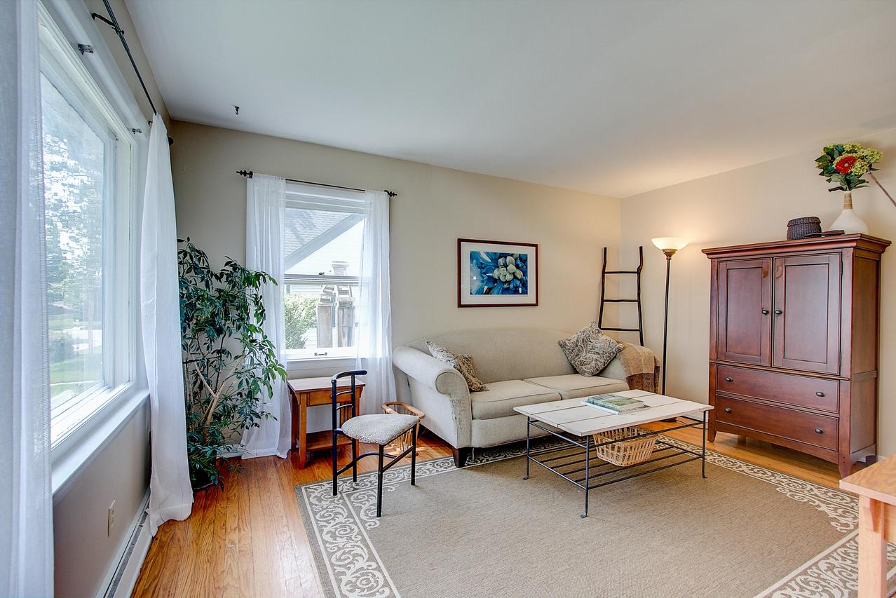 2651 S 64th St, Milwaukee, WI 53219