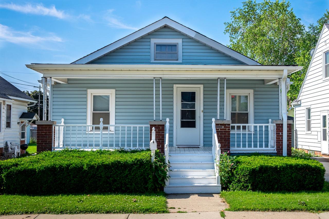 1221 Romayne Ave., Racine, WI 53402