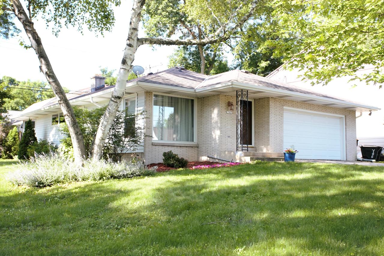 11403 W Potter Rd, Wauwatosa, WI 53226