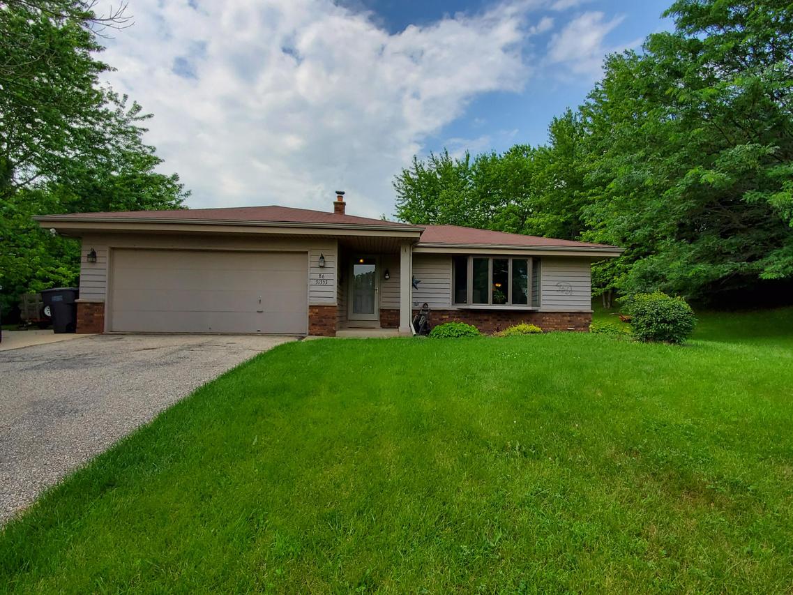 S86W31353 Meyer Dr, Mukwonago, WI 53149
