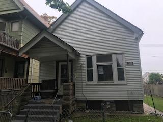 2450 N 22nd St, Milwaukee, WI 53206