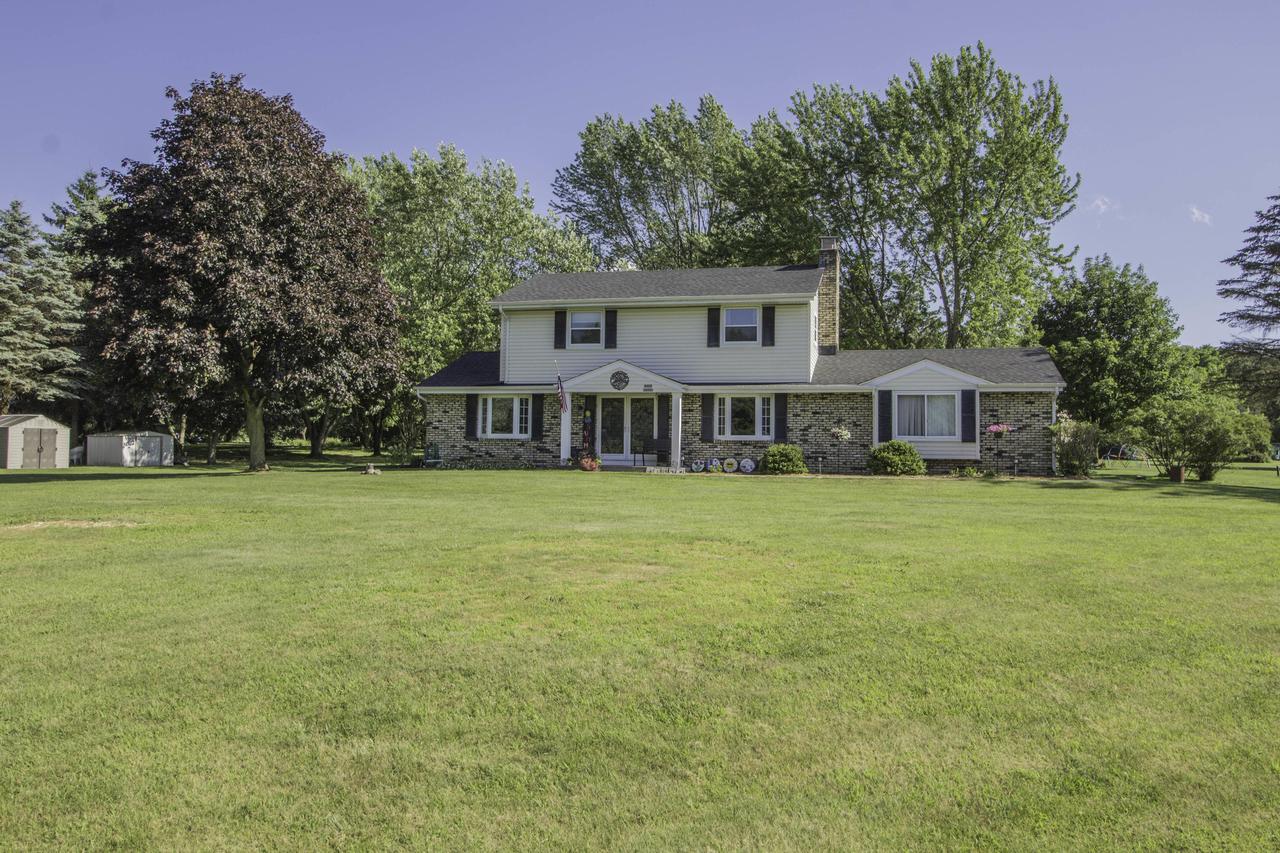 W329S6903 Ashton Way, Mukwonago, WI 53149