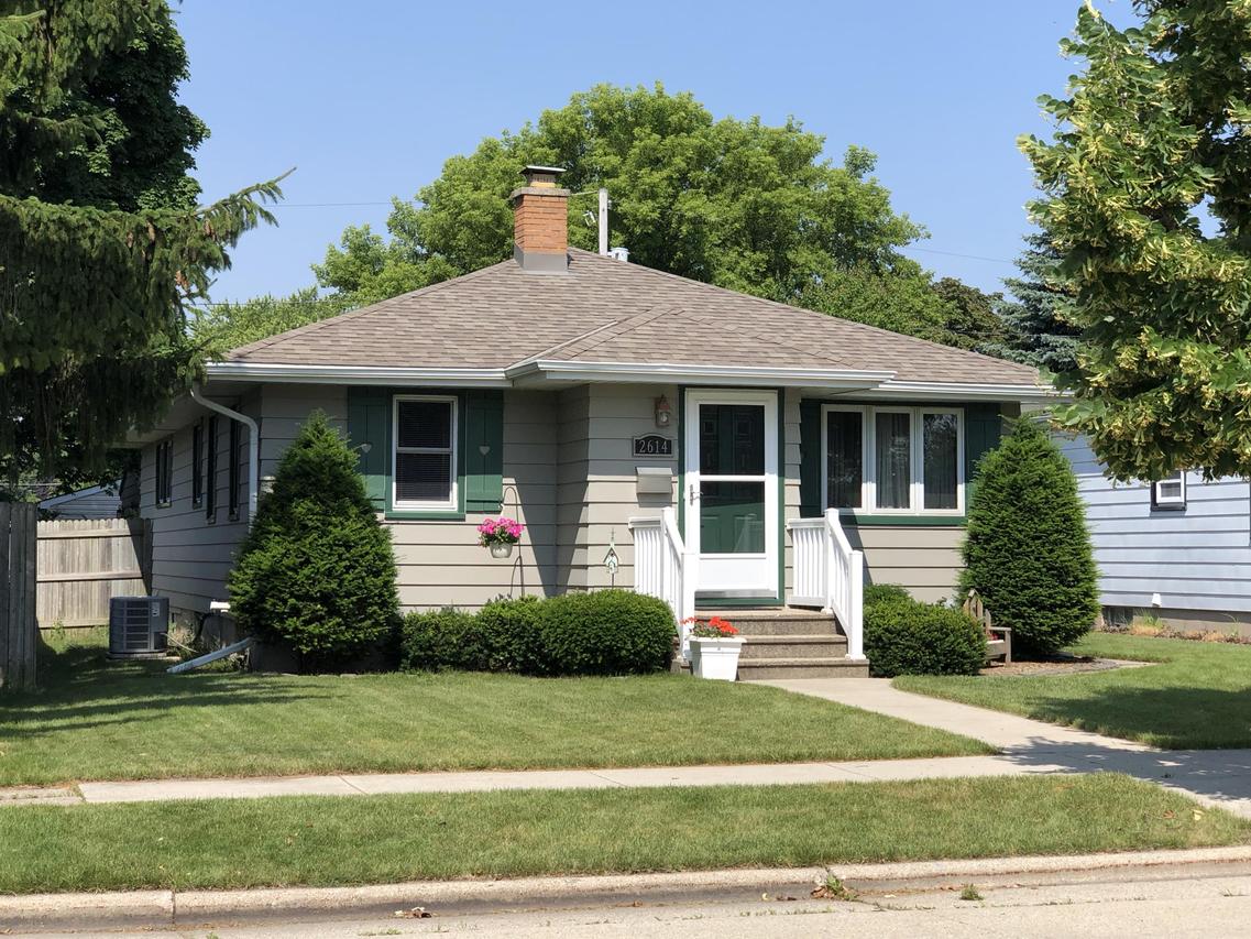 2614 23rd Ave, Kenosha, WI 53140