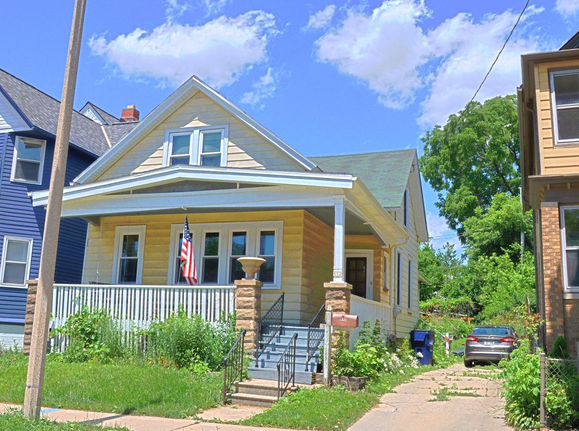 612 E Lincoln Ave., Milwaukee, WI 53207
