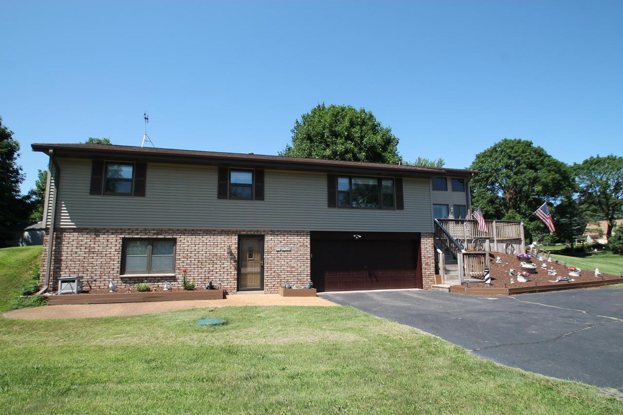 S79W33298 Forseth Dr., Mukwonago, WI 53149