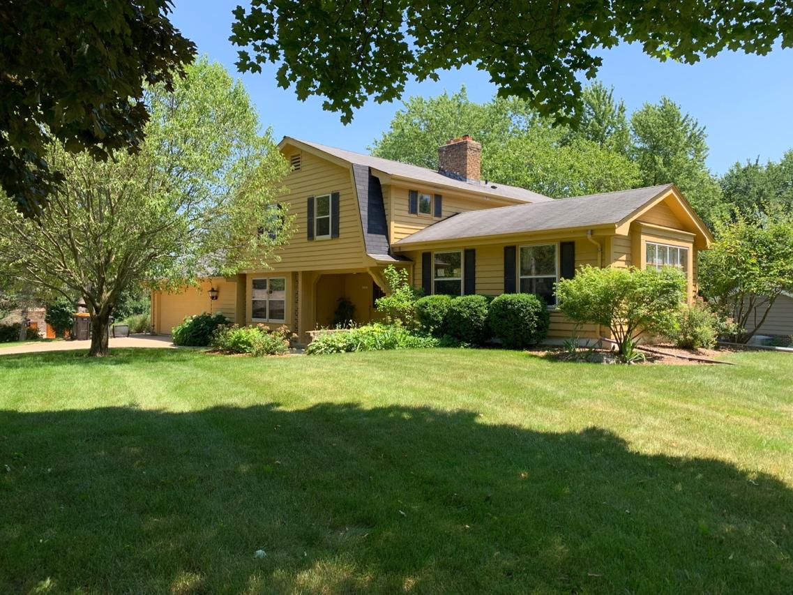 12323 W Christine Dr, Wauwatosa, WI 53226