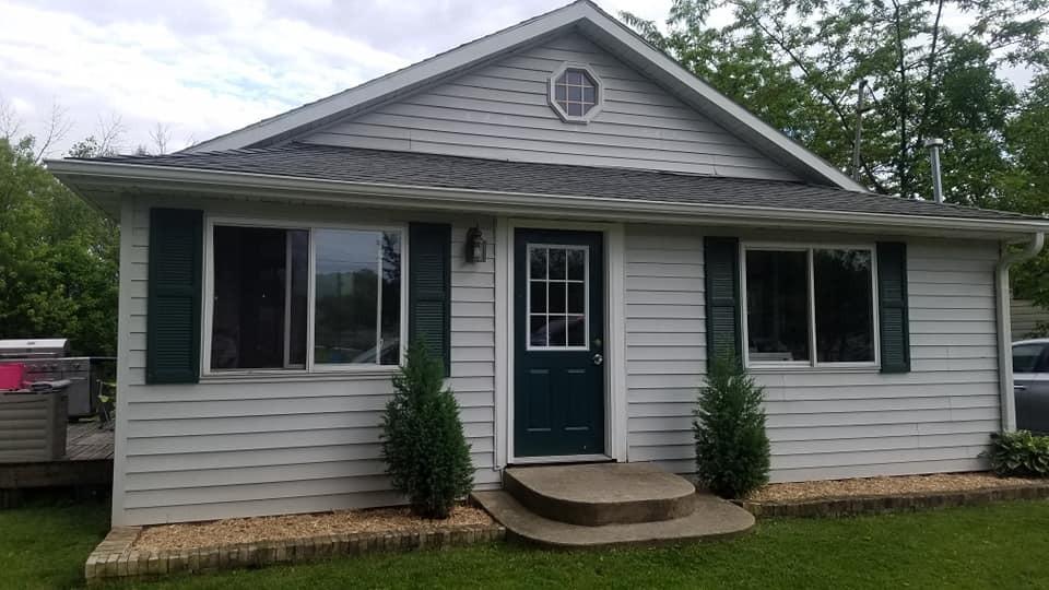 24315 Peninsula Dr, Dover, WI 53139