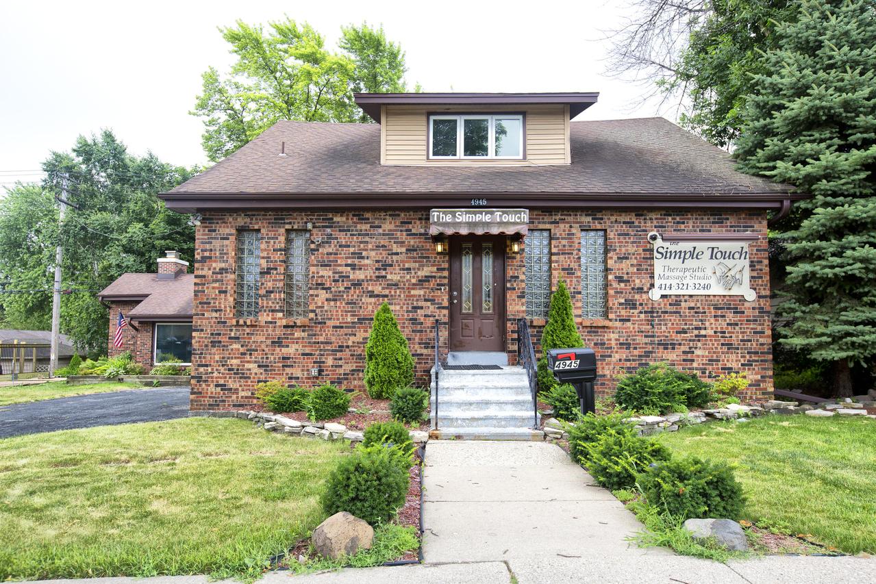 4945 W Forest Home Ave., Milwaukee, WI 53219